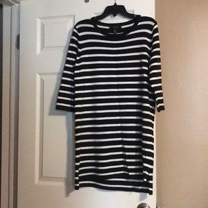 Half sleeve sweater dress.